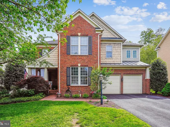 18967 Rocky Creek Dr, Leesburg, VA 20176