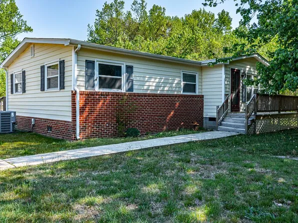 529 Taylors Beach Rd, Reedville, VA 22539