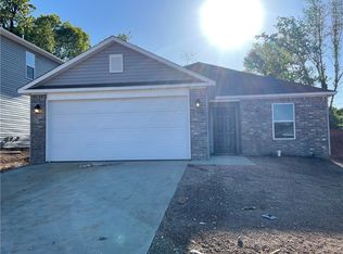 3430 Red Tail Way, Farmington, AR 72730