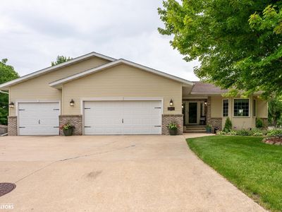 113 Oakview Dr, Forest City, IA, 50436