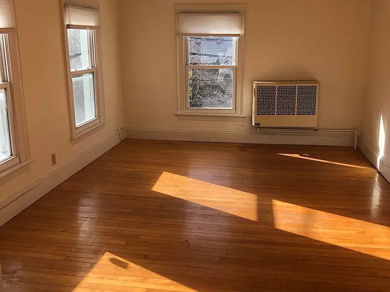 128 Pleasant St #4 — Photo 4