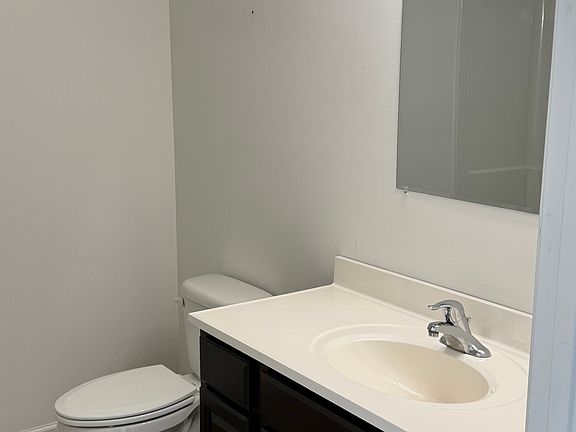 5th image of 480 Main St #1000-A