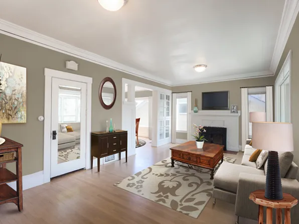 334 NE 51st St, Seattle, WA 98105