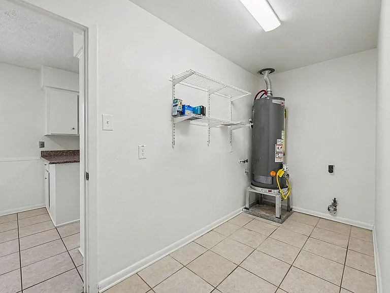 9315 Val Verde St — Photo 23