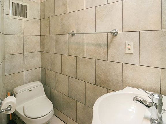 5th image of 2343 31st Ave #2