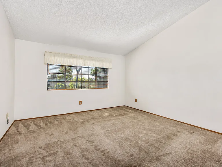 2851 Andover Ave — Photo 13