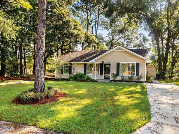 24 Robin Way, Beaufort, SC 29907