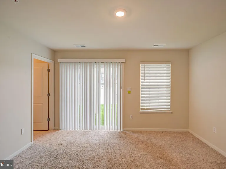 5059 Silver Oak Dr — Photo 11