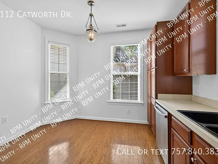 2112 Catworth Dr — Photo 29
