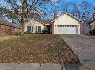 5 Summit Ridge Dr, Little Rock, AR 72211