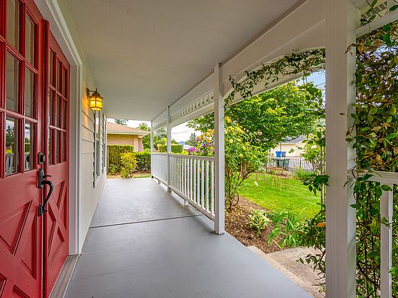 4th image of 2109 McElroy Pl