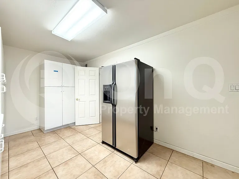 1915 E Buena Vista Dr — Photo 25