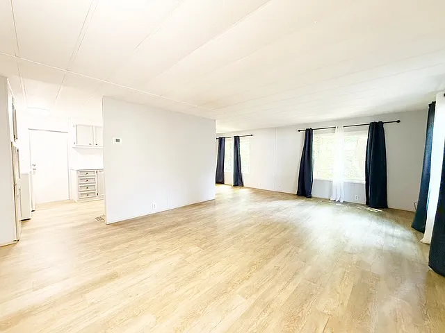 3985 NW Dyes Inlet Ln — Photo 5