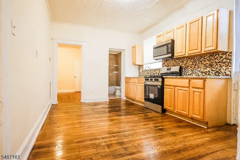 132 Telford St #1