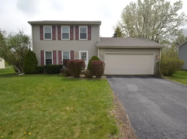 1330 N Parkview Ter, Algonquin, IL 60102