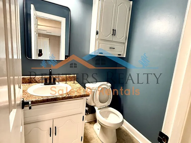 2107 Epworth Dr NE #H — Photo 13