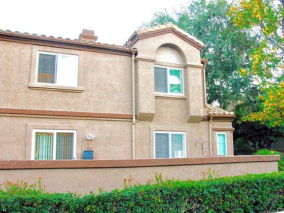 3rd image of 14682 Moon Crest Ln Unit A