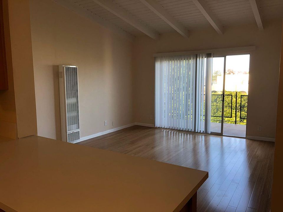 1st image of 2637 S Centinela Ave #7