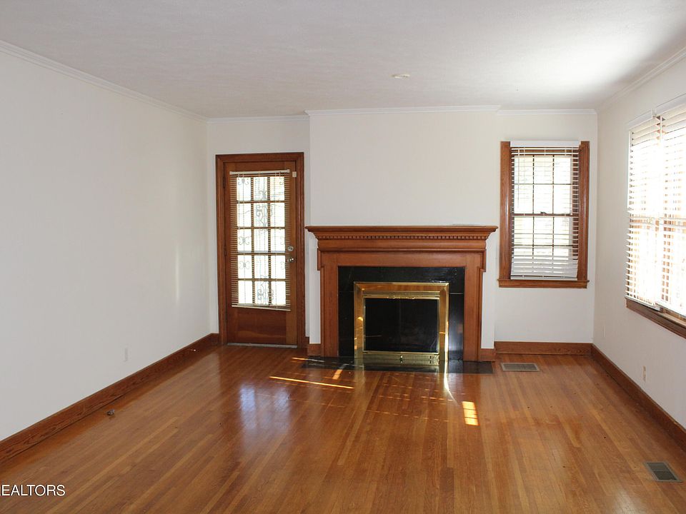 2nd image of 701 Holly St
