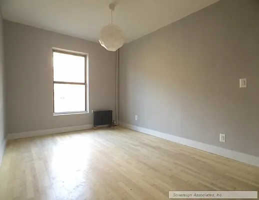 Rented by Sovereign Associates | media 10