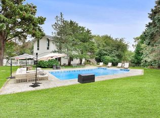 29 Petrel Rd, Southampton, NY 11968