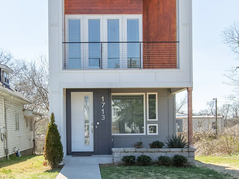 1713A Simpkins St — Photo 1