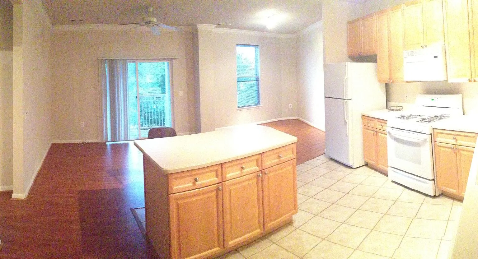 1 bed, 853 sqft, $2,000 — Photo 3