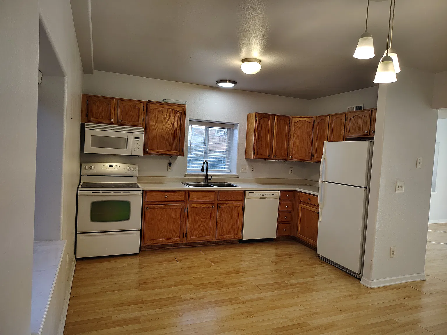 1205 Spruce Ave — Photo 4