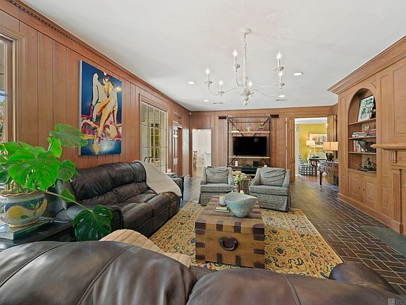5th image of 3131 Murphy Dr
