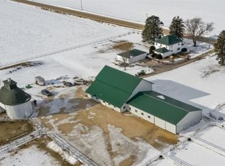 15742 Perry Rd, Maple Park, IL 60151