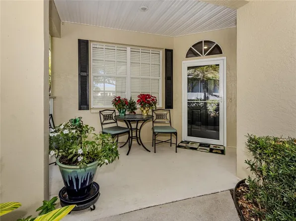 306 Greenwood Lake Dr, Venice, FL 34292