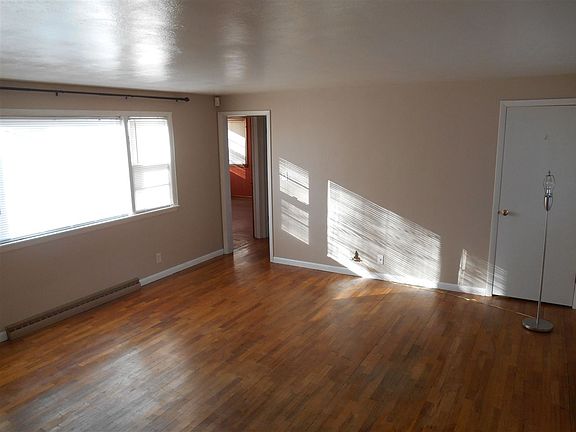 3rd image of 454 N McCombs St