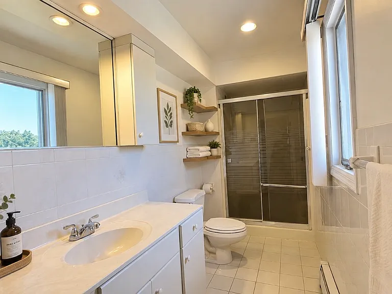 48 Cleveland St #2 — Photo 15
