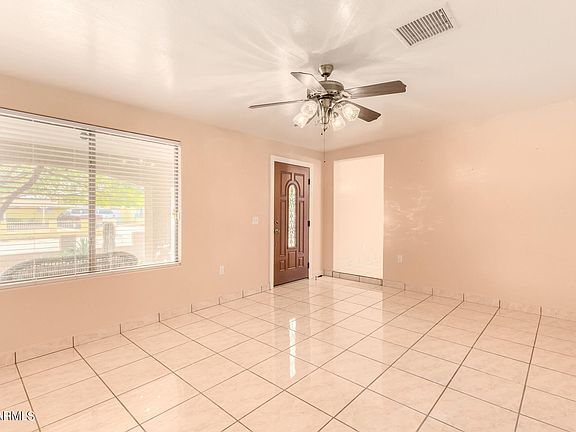 4th image of 4419 N 57th Ave