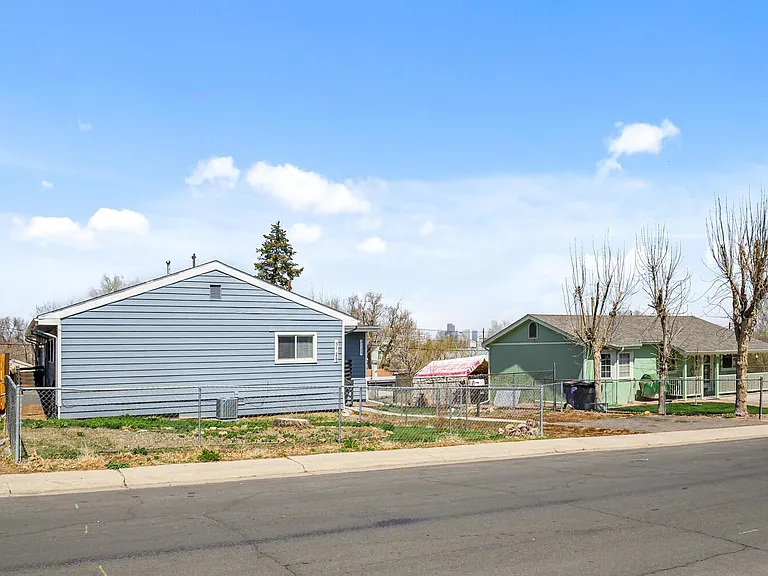 3125 W Center Ave — Photo 29
