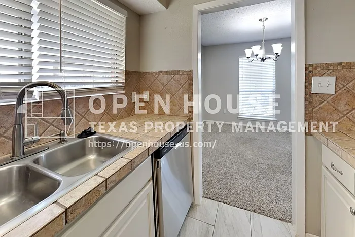 1711 Elizabeth Dr — Photo 7