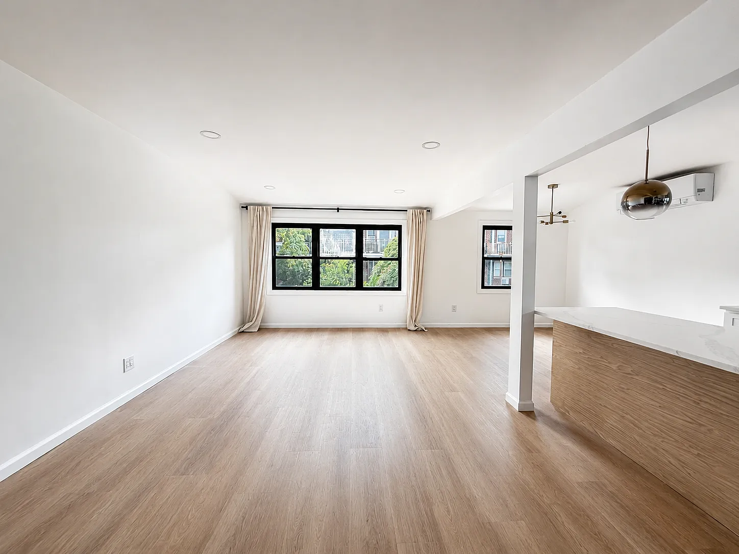 3 bed, 1230 sqft, $3,800 — Photo 3