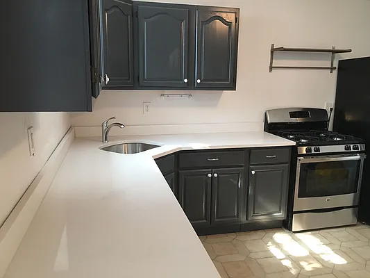 Rented by Space Real Estate | media 19