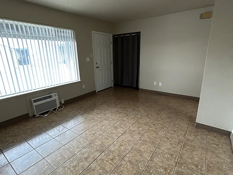 360 SW 9th St #1 — Photo 5