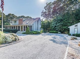 5 Monument Ln, East Hampton, NY 11937