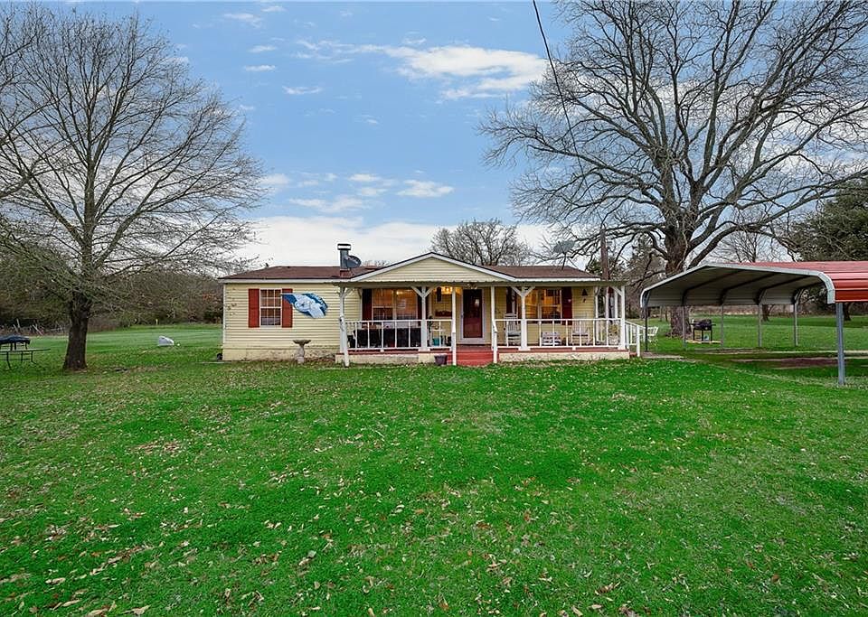 1st image of 560 Oak Valley Ln