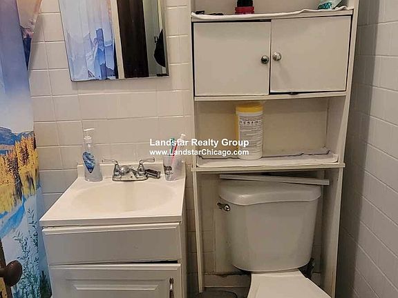 3rd image of 3123 N Milwaukee Ave #3C