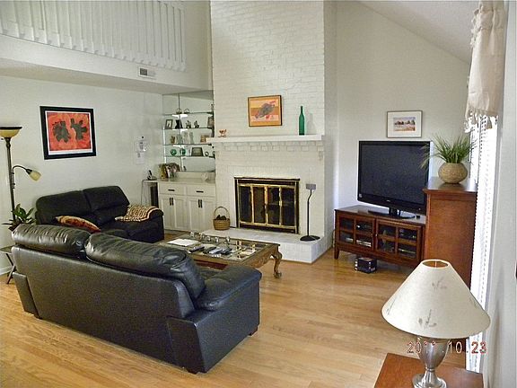 2nd image of 115 Essex Dr
