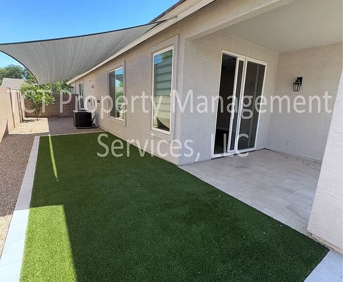 4216 E Oxford Ln — Photo 17