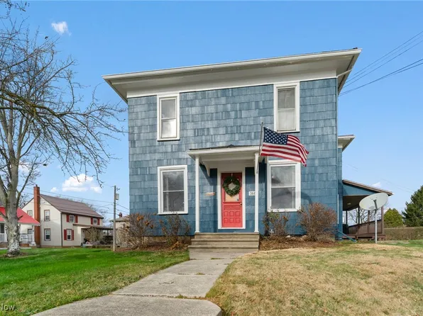 366 Lisbon St, Columbiana, OH 44408