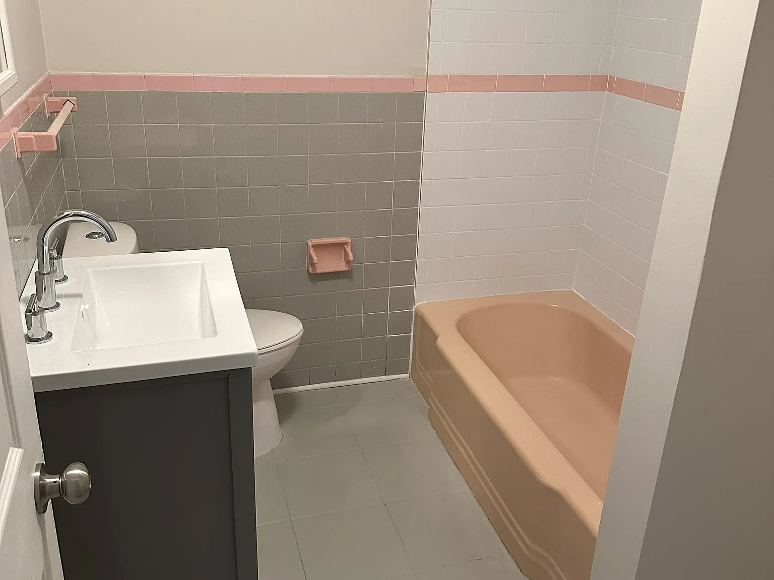 Apartment for Rent — Photo 3