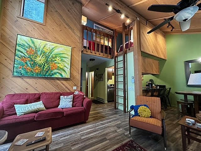 1st image of 40812 Oakwoods Ln #106