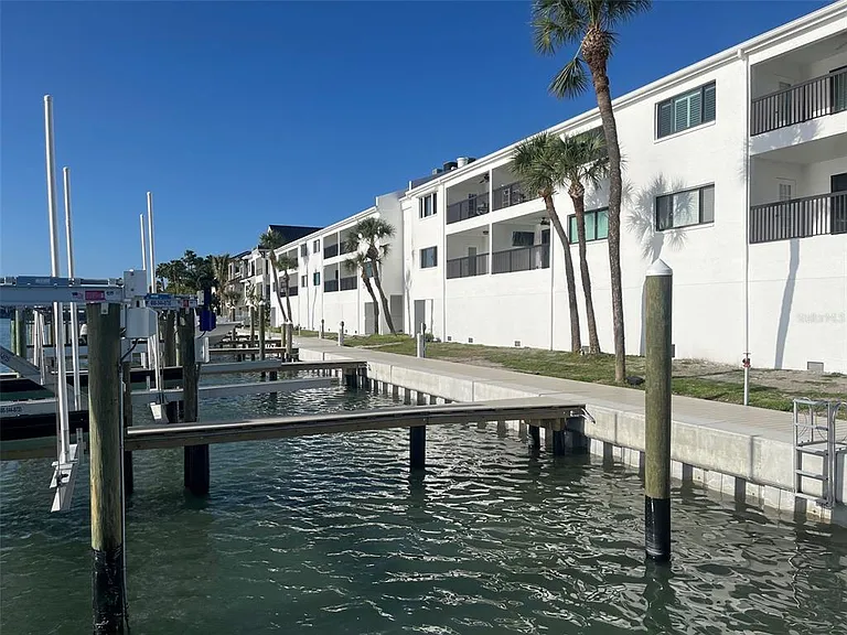 3111 Pass A Grille Way #109R — Photo 26