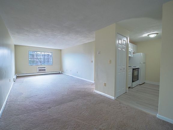 4th image of 119 Grove St APT 234