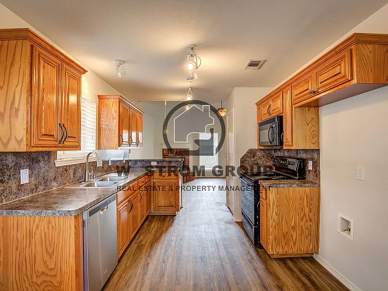 10904 Rising Mist Ct — Photo 12